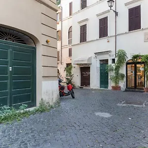  Holiday home Campo Marzio Boutique 300 Mt Dal Pantheon Italy