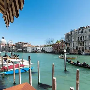  Apartment Casa Zucchi | Grand Canal Italy